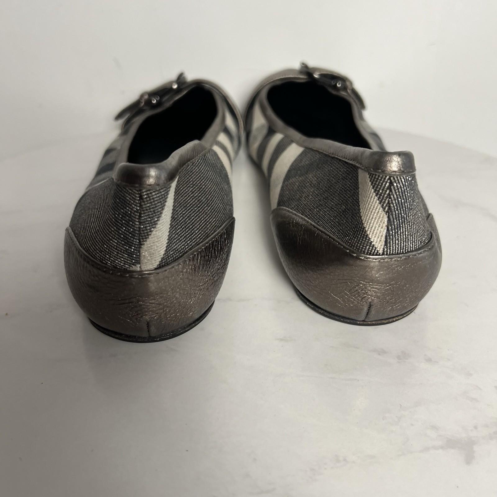 Burberry Check Pattern Metallic Toe Flat Shoes Size 40 Cap Buckle Accent