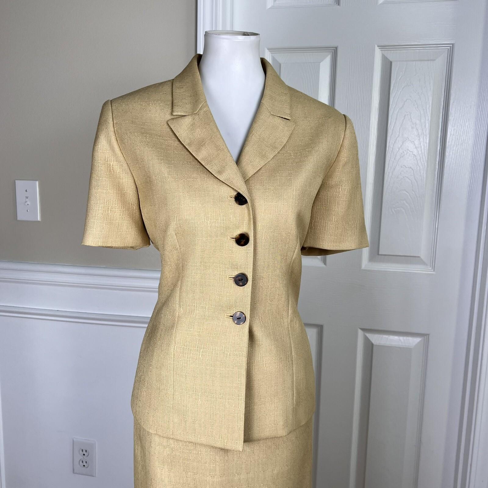 Le Suit Women Polyester Skirt Suit Size 12P Sandcastle Lined Short Sleeves 2PC