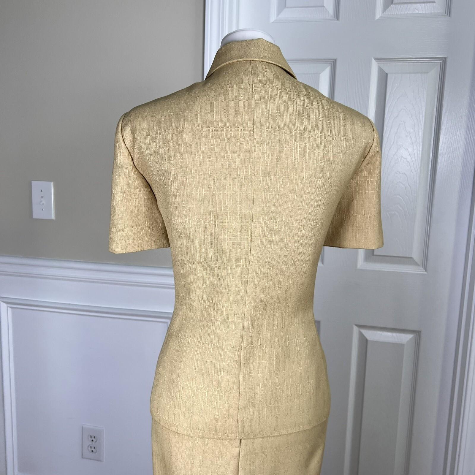 Le Suit Women Polyester Skirt Suit Size 12P Sandcastle Lined Short Sleeves 2PC