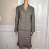 Evan Picone  Polyester Rayon Stretch Skirt Suit Size 12P Gray Pinstriped 2PC New