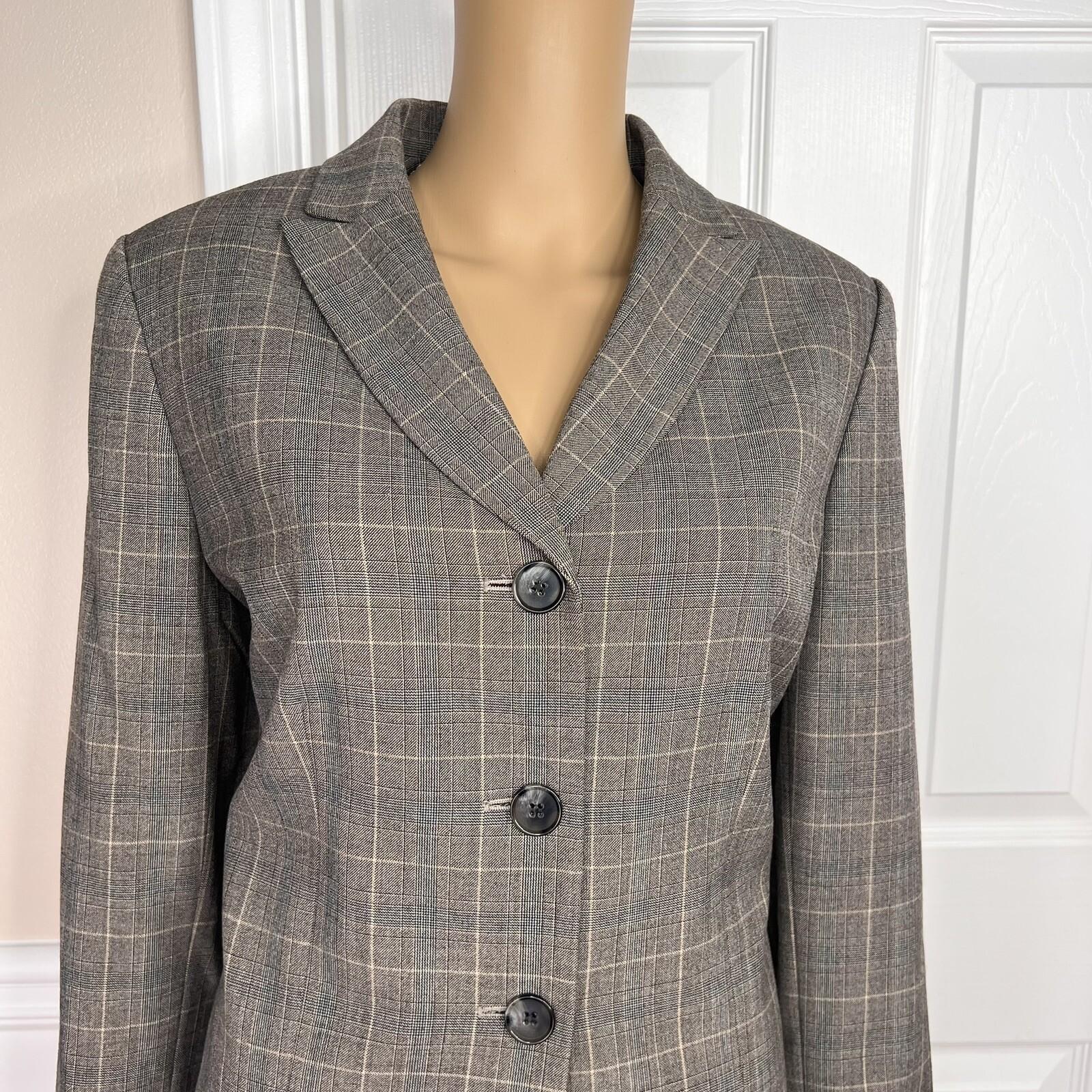 Evan Picone  Polyester Rayon Stretch Skirt Suit Size 12P Gray Pinstriped 2PC New
