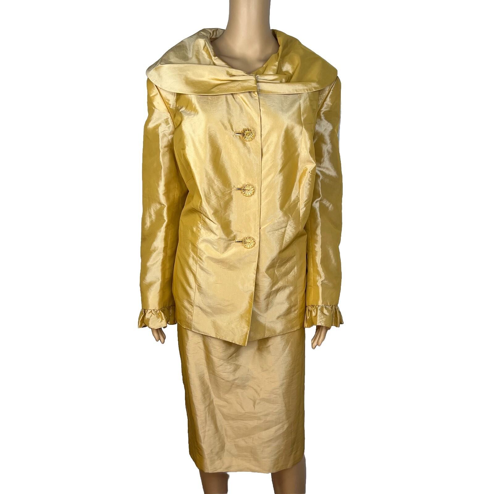 EMILY Women 2PC Polyester Skirt Suit Size 22W Gold Lined Shawl Collar