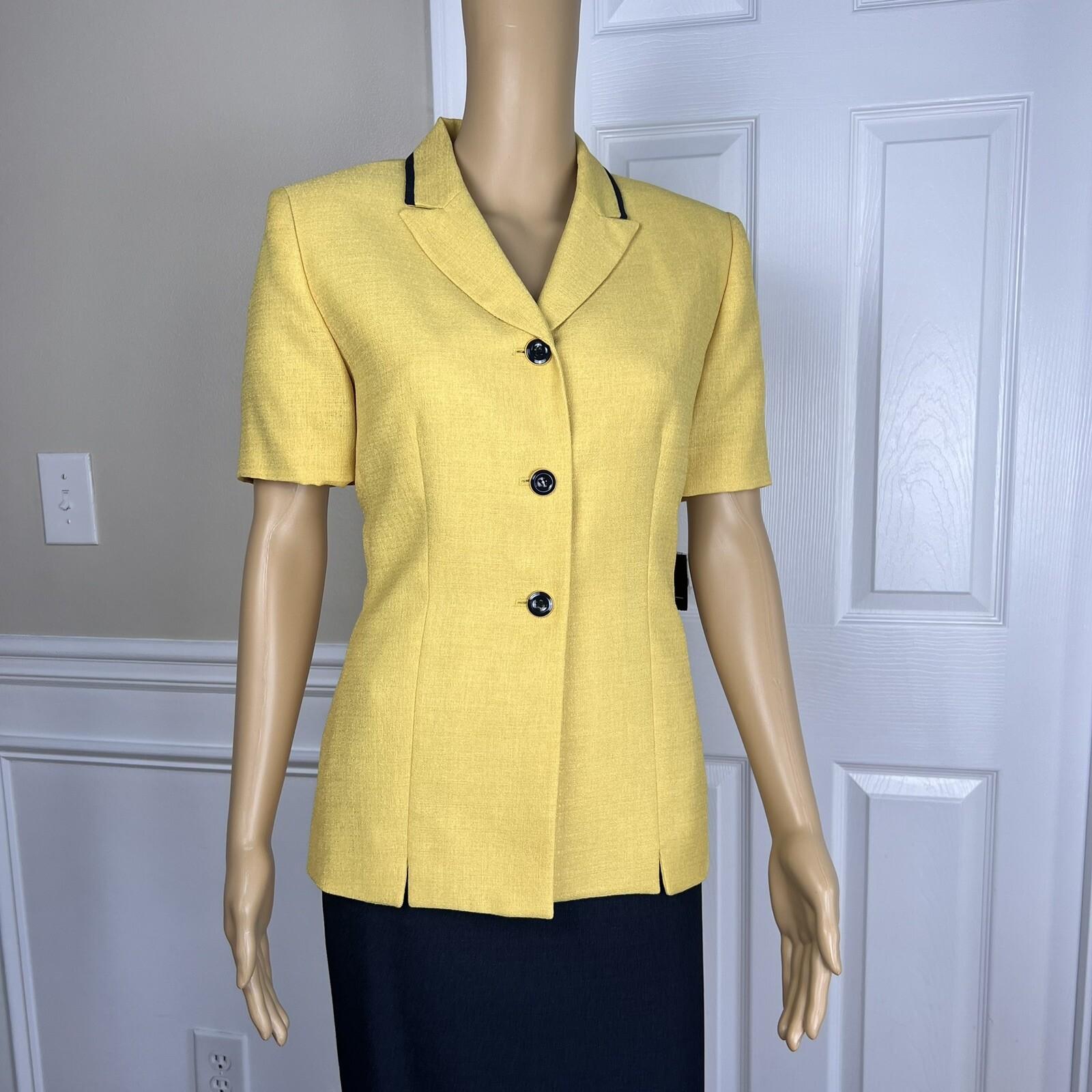 New LE SUIT 2PC Yellow Black Polyester Lined Short Sleeves Skirt Suit Size 8P