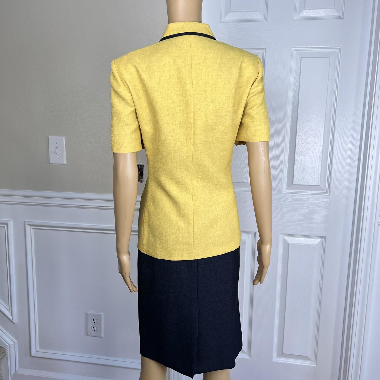 New LE SUIT 2PC Yellow Black Polyester Lined Short Sleeves Skirt Suit Size 8P