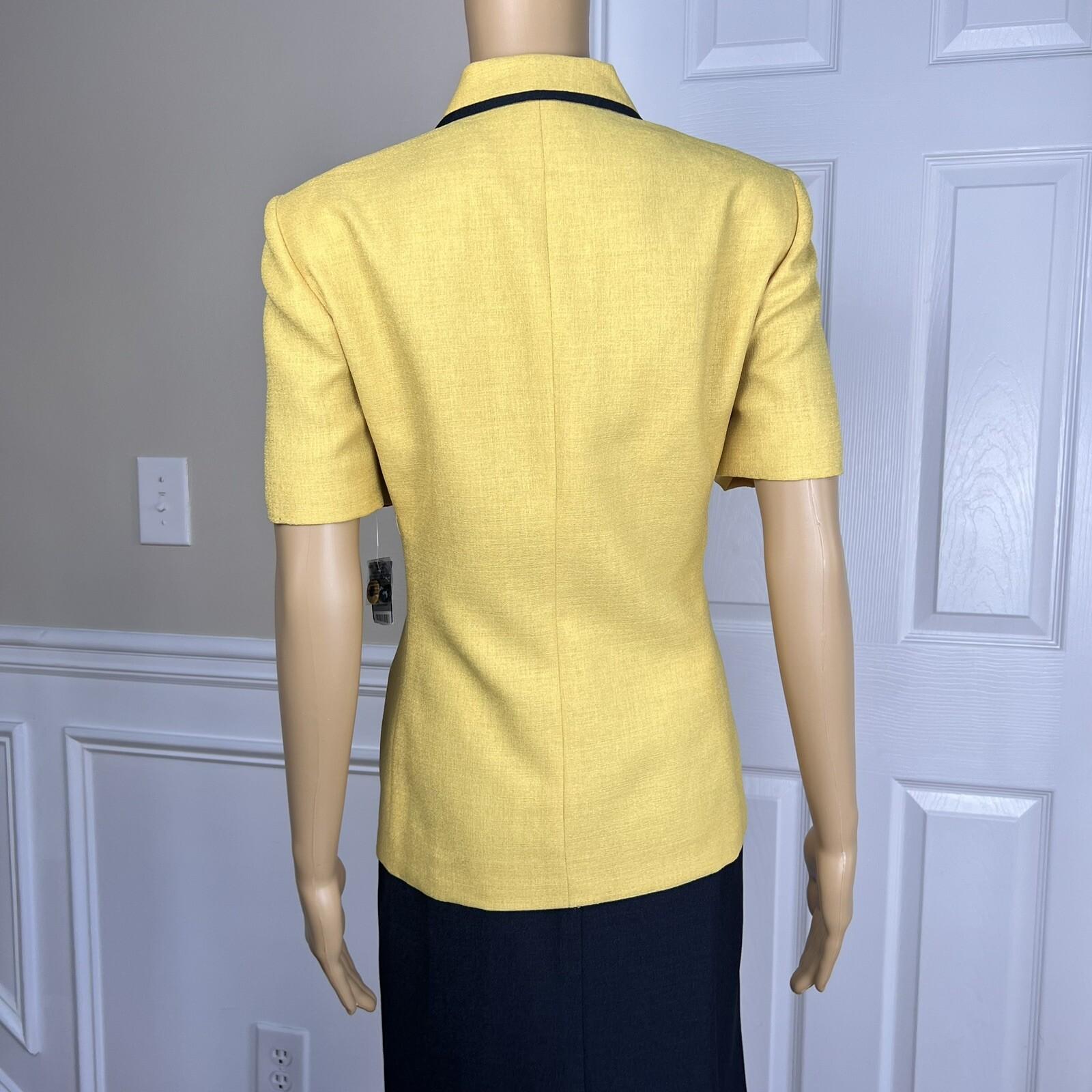 New LE SUIT 2PC Yellow Black Polyester Lined Short Sleeves Skirt Suit Size 8P