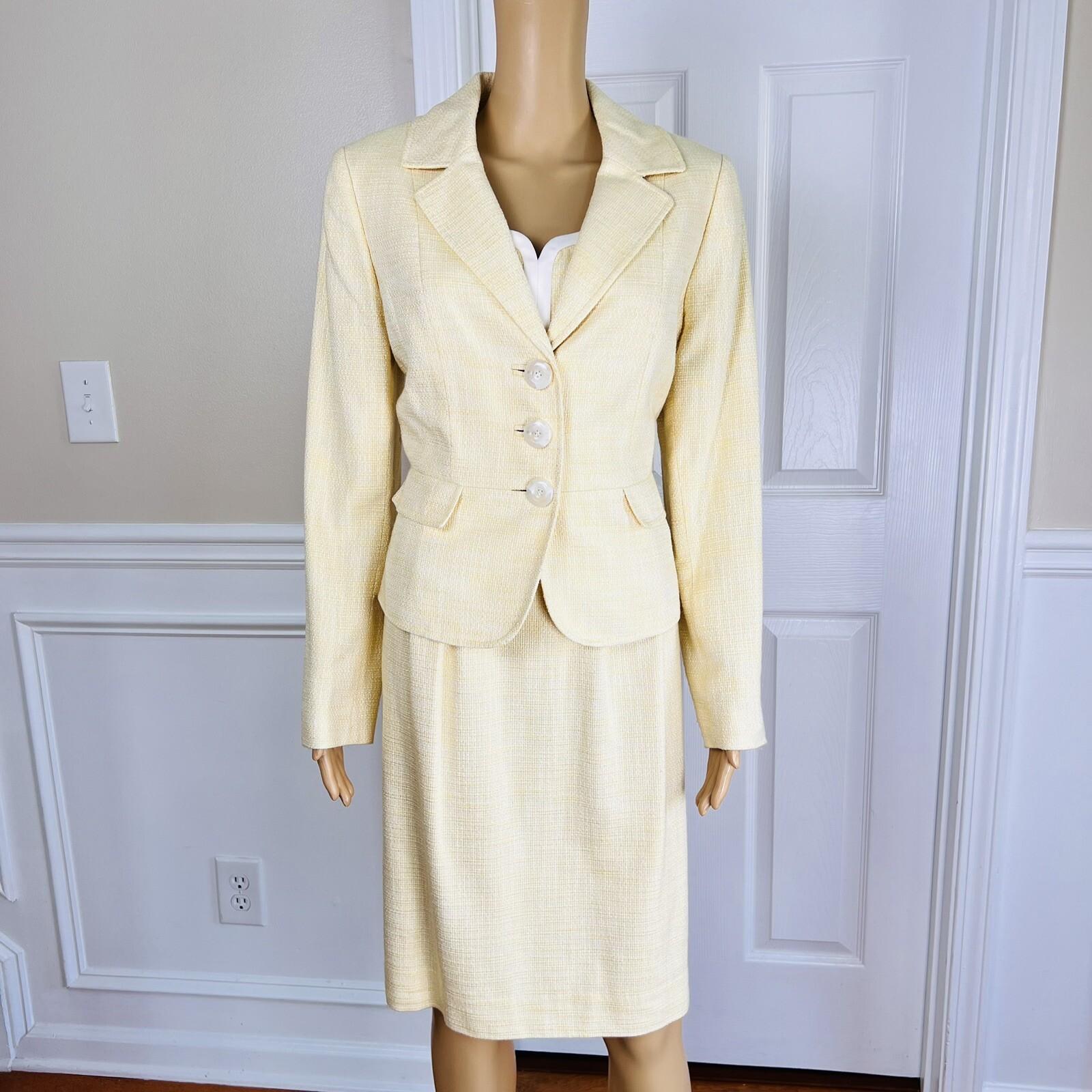 ALEX MARIE Women 2PC Yellow Acrylic Lined Pleated Dress Suit Size 10