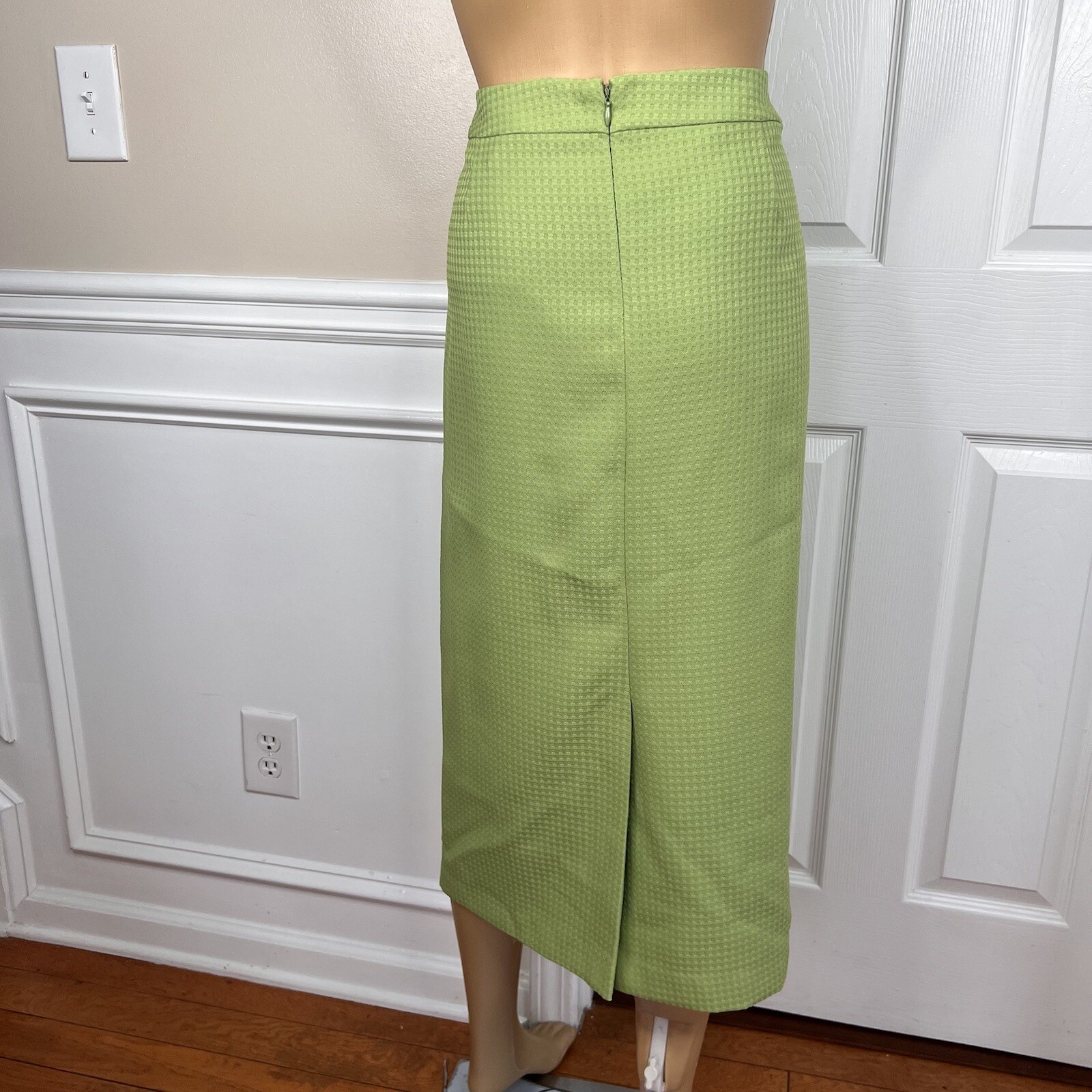 New EMILY 2PC Avocado Polyester Lined Ruffle Collar Cocktail Skirt Suit Size 12 (Copy)