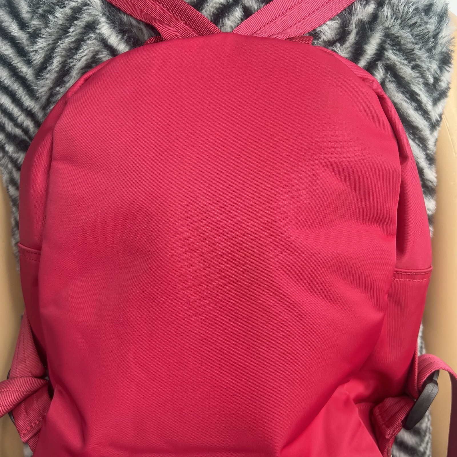 10-1282.jpg Longchamp Le Pliage Neo Small Backpack Pink Adjustable Straps Zip Pockets