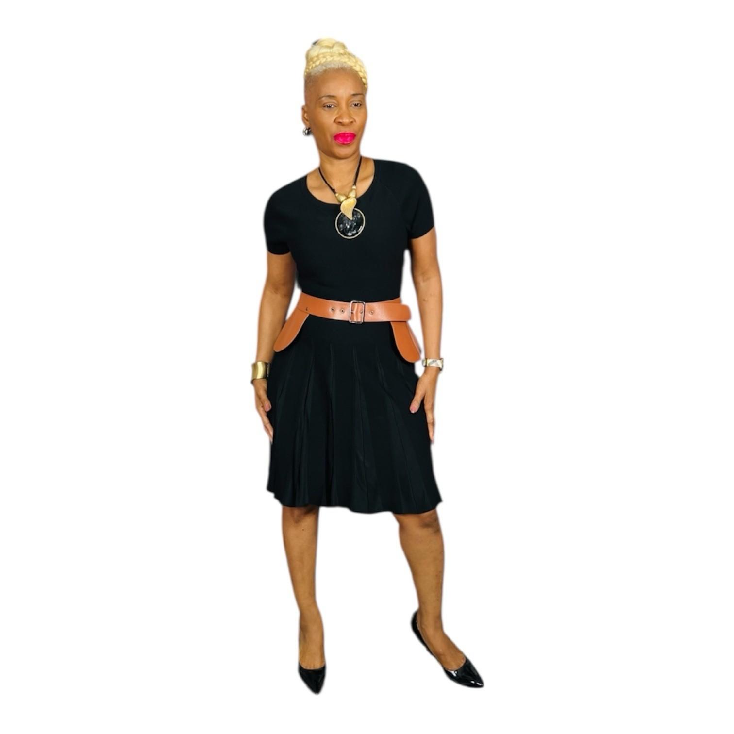 Theory Tight Knit Fit & Flare Dress Size M Pleat Tee Dress Black Prosecco