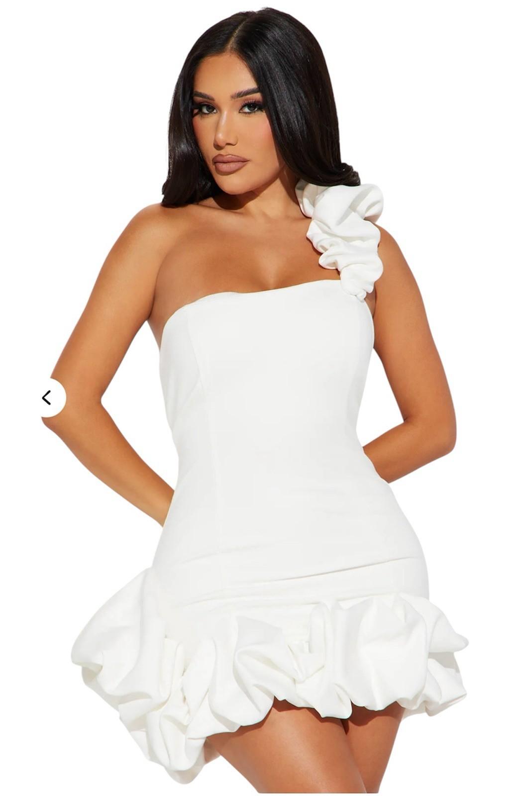 10-269.jpg Fashion Nova Scuba Material Ruffle One shoulder Mini Dress Size M White Stunning