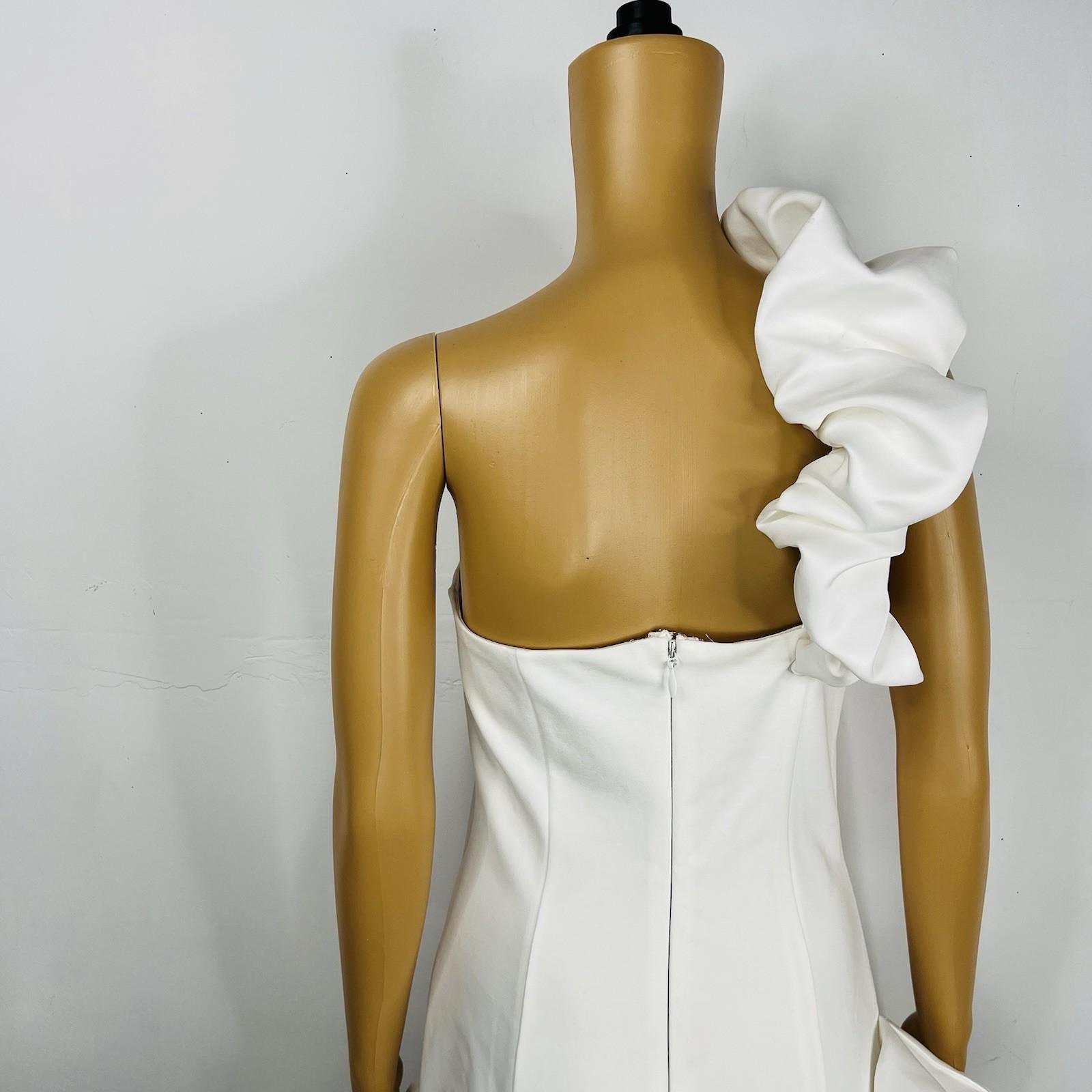10-279.jpg Fashion Nova Scuba Material Ruffle One shoulder Mini Dress Size M White Stunning