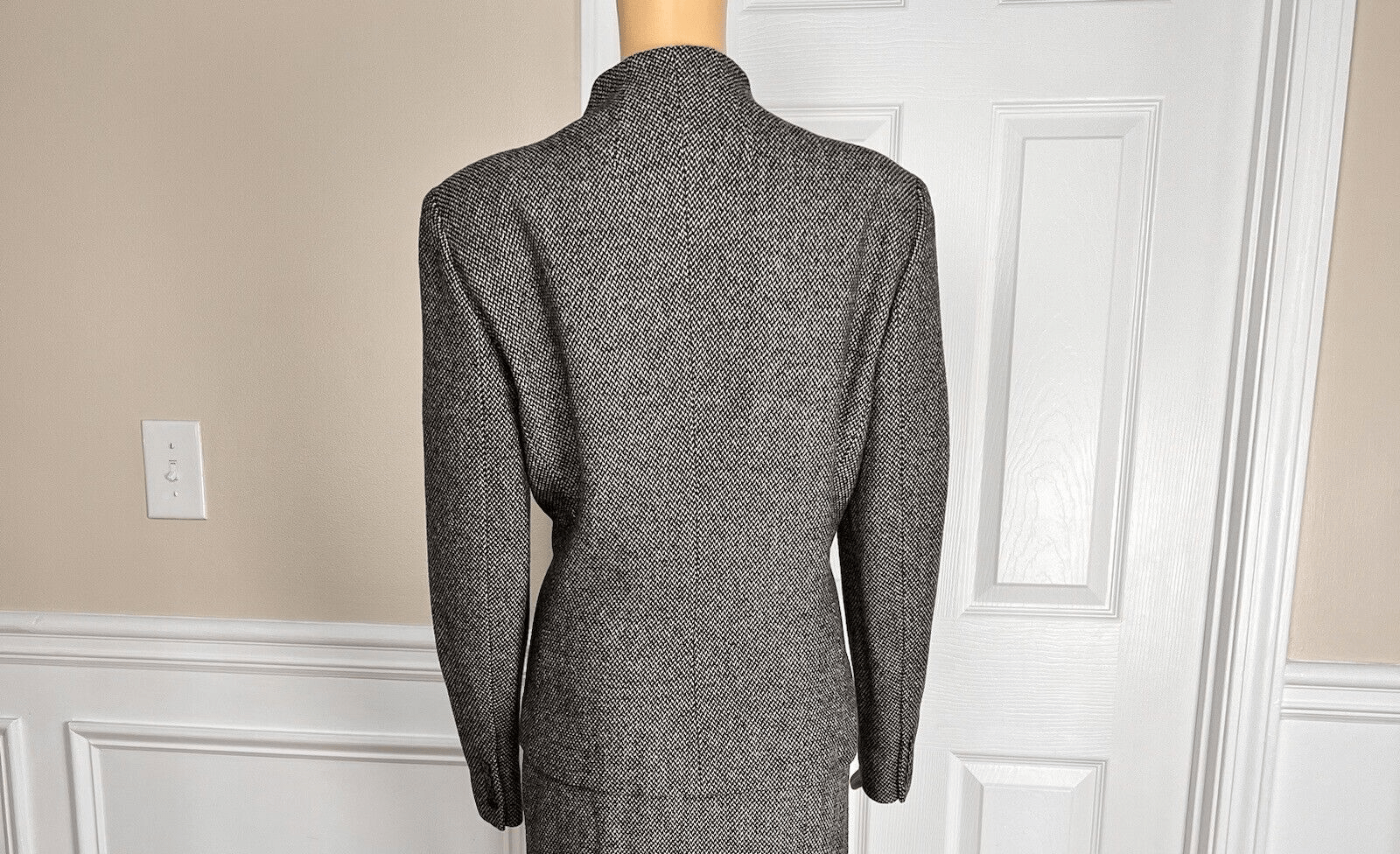 10-6.png New Lauren Ralph Lauren VTG Knit Black Wool Polyamide Ruffle Blazer Suit Size 16