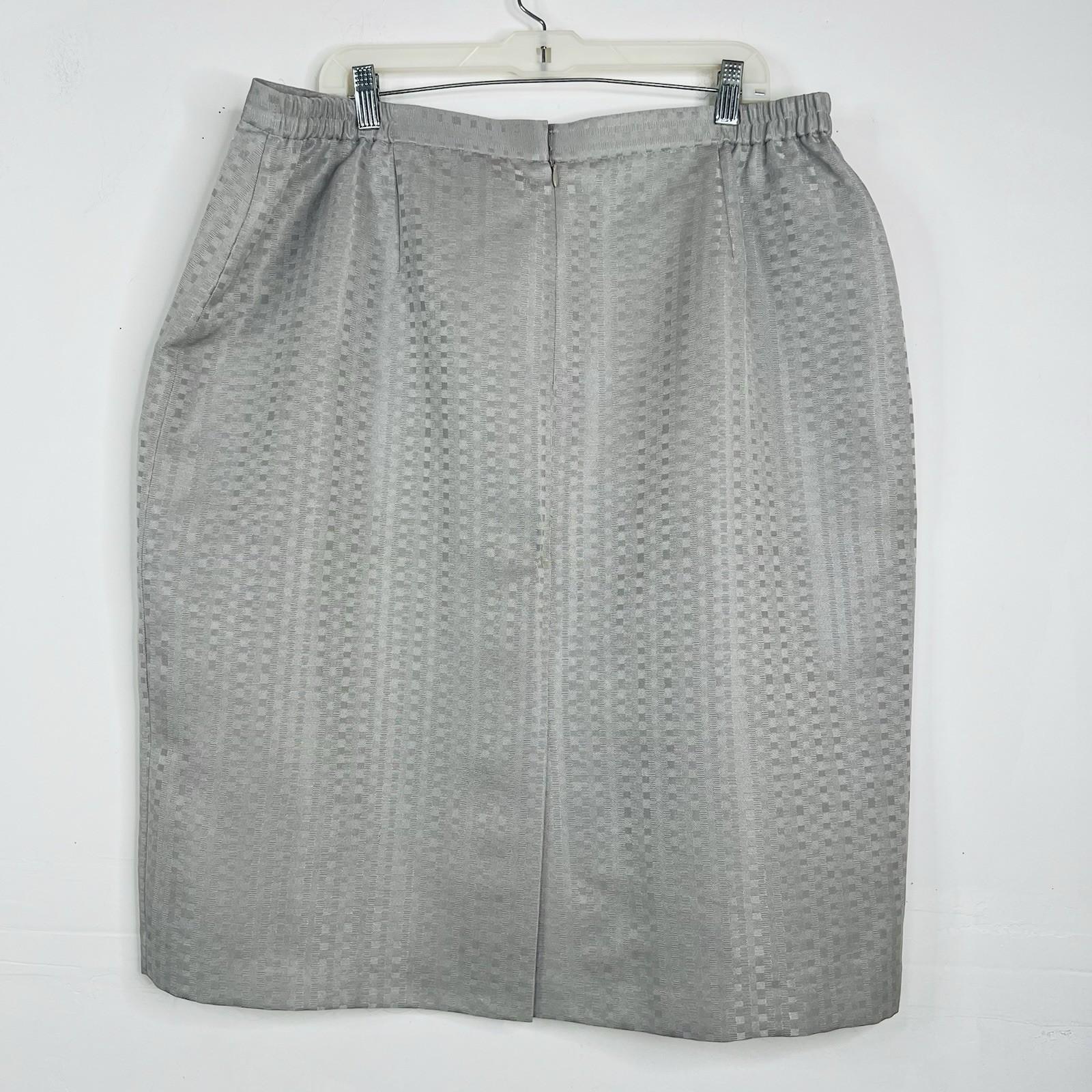 10-700.jpg Evan Picne Polyester Skirt Suit Size 20W Silver Wrap Stretch Waist Timeless 2PC