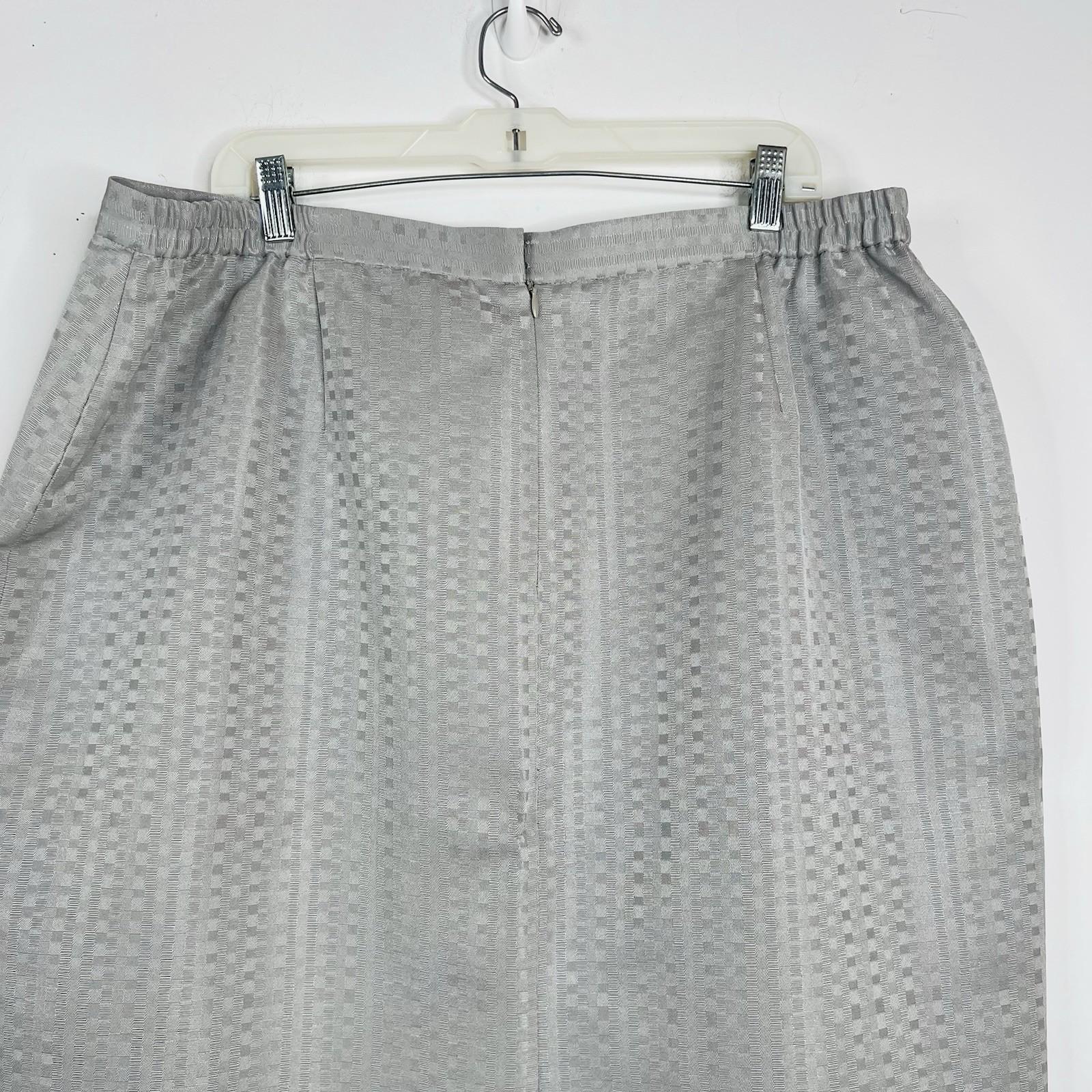 10-701.jpg Evan Picne Polyester Skirt Suit Size 20W Silver Wrap Stretch Waist Timeless 2PC
