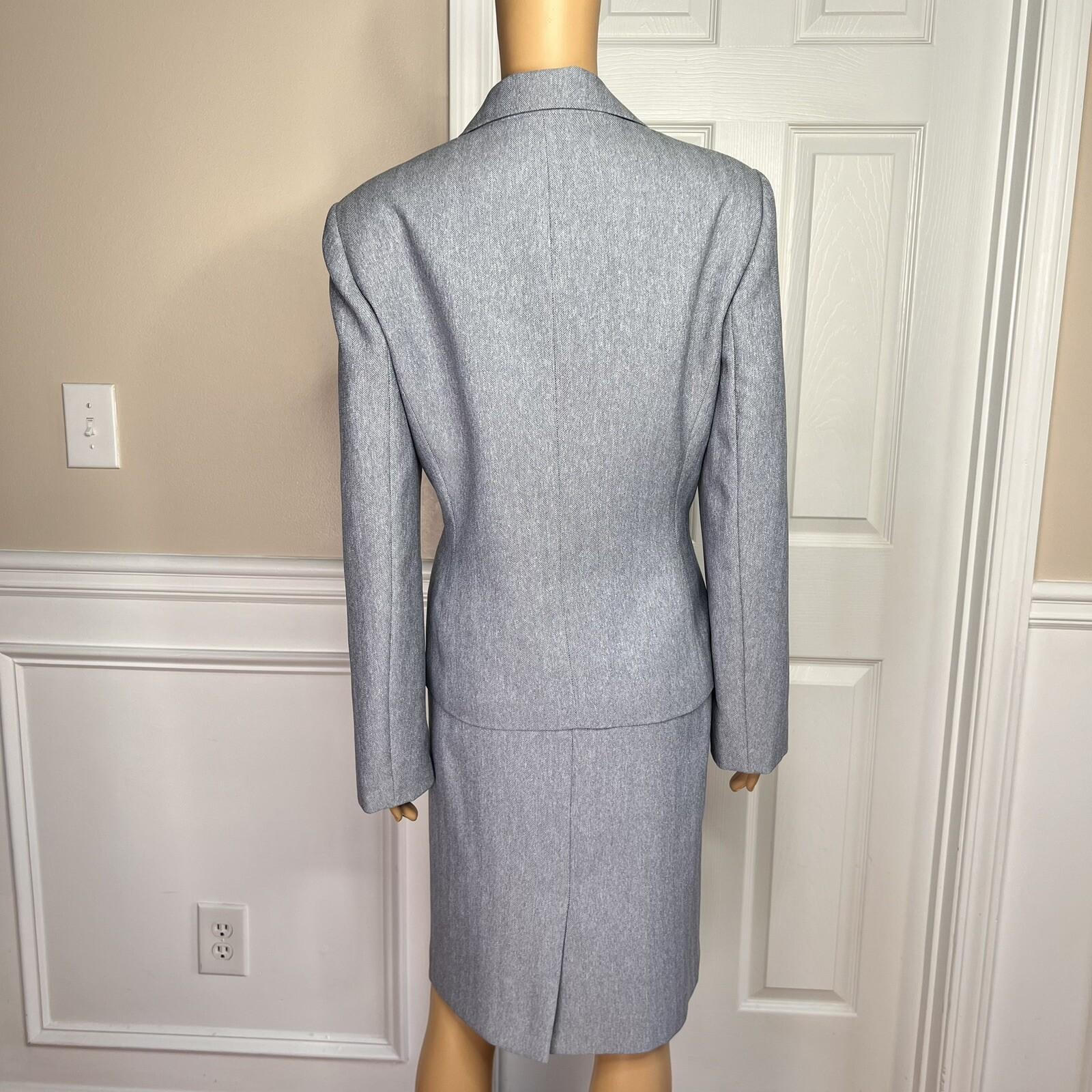 Le Suit Women Polyester Skirt Suit Size 12 Light Gray Lined Notch Collar 2 PC