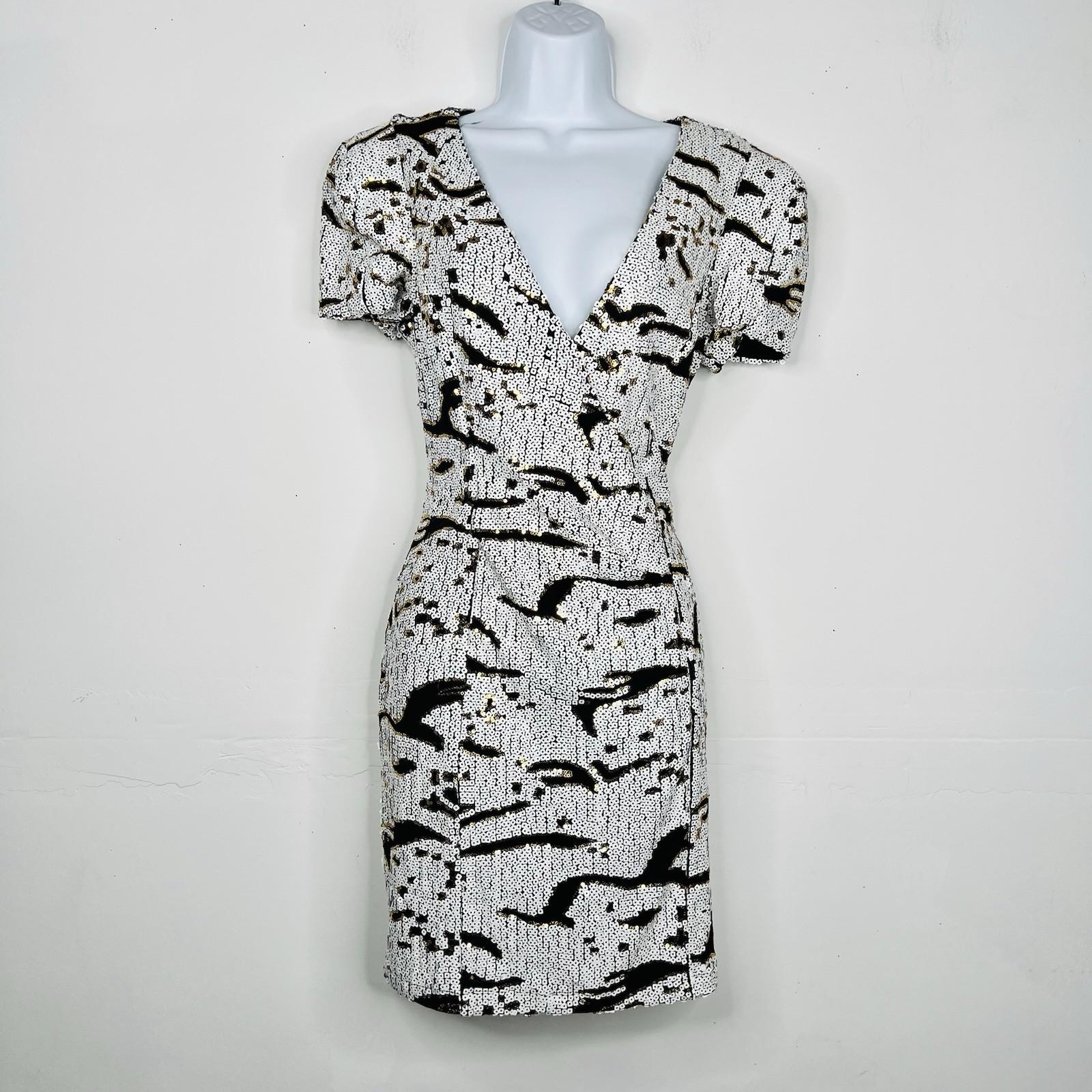 New Epique moi Sequin V neck Mini Dress Size L V Wrap Neck  Short Sleeve