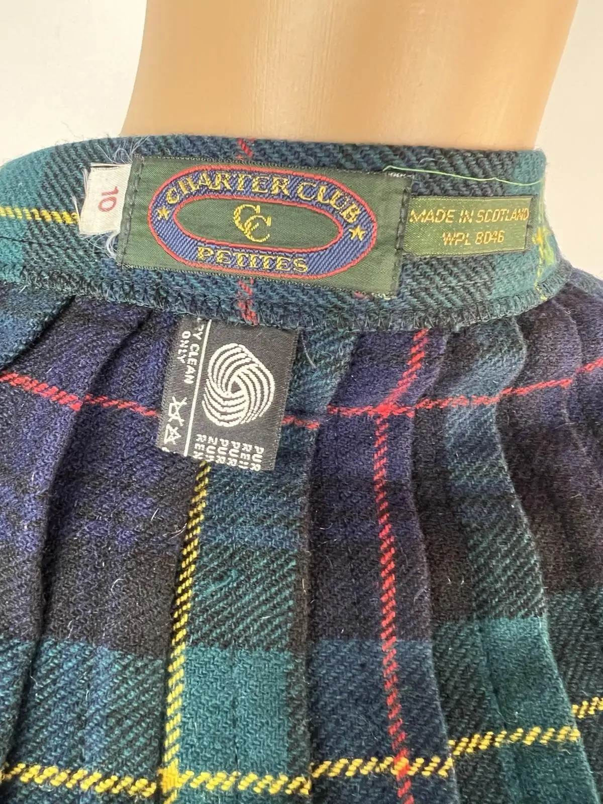 VTG Y2K Charter Club Wool Skirt Size 10P Green Multi Wrap Plaid Pleated Midi