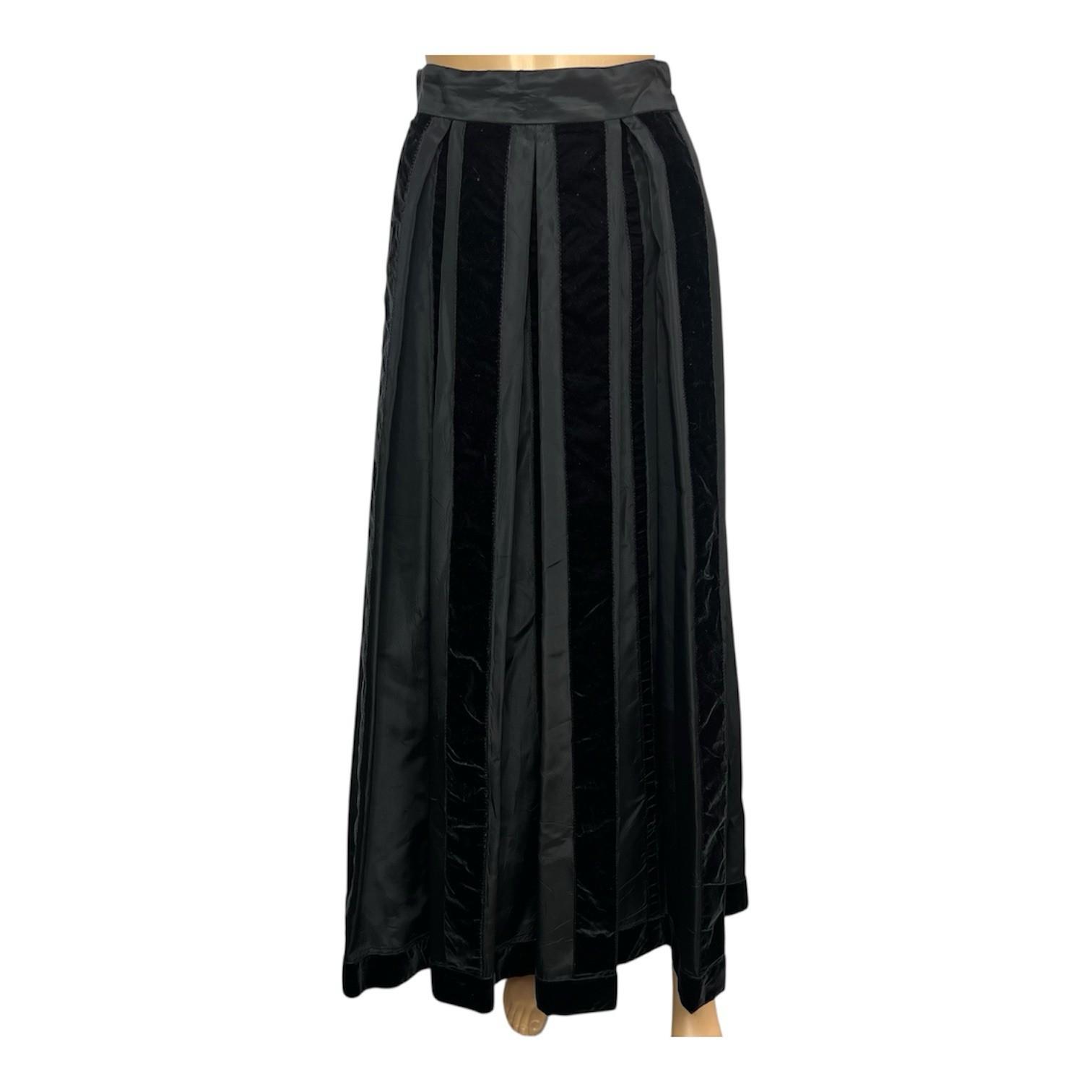 Farinae Collections Vintage Balloon Skirt Size 6 Black Velvet Tulle High Waist