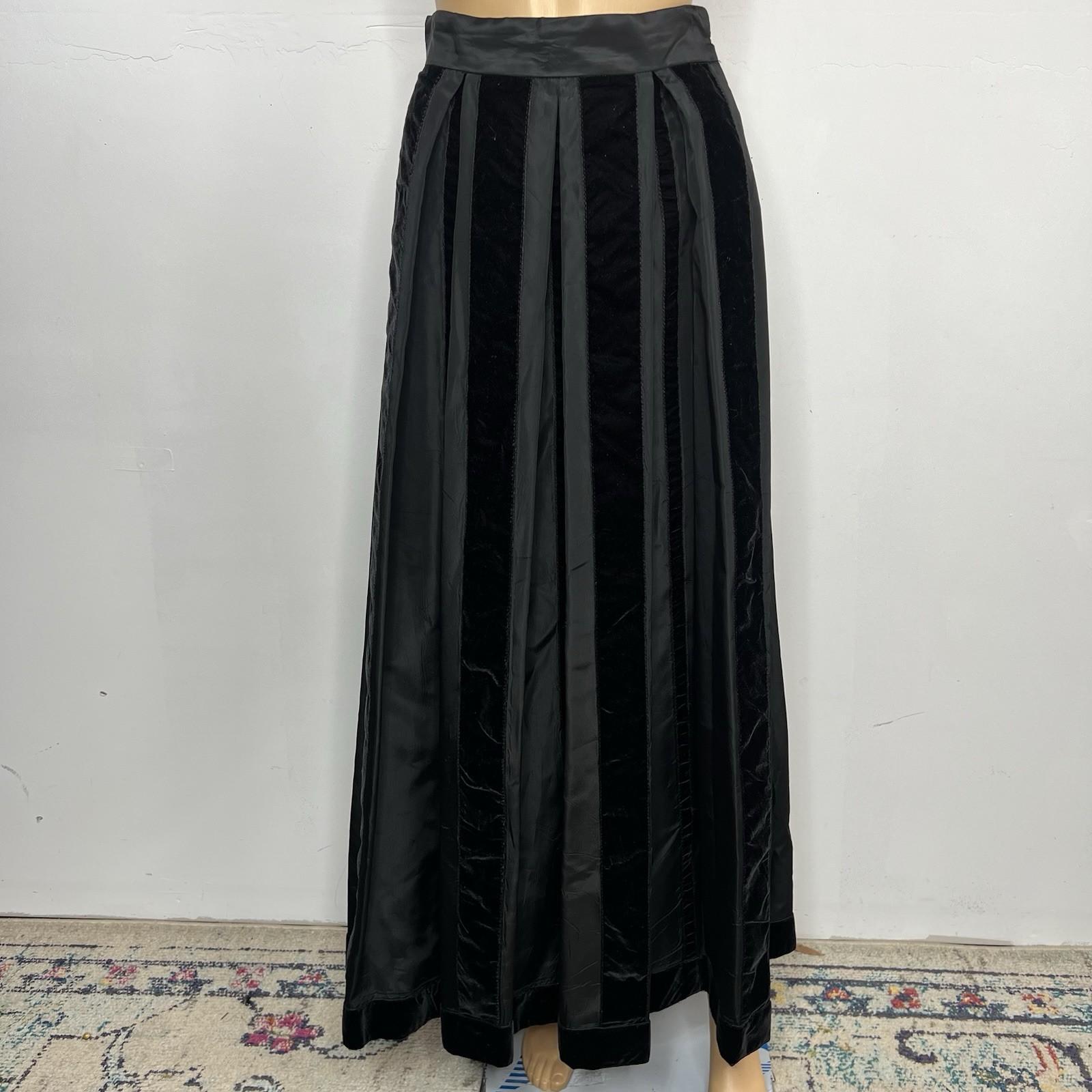 Farinae Collections Vintage Balloon Skirt Size 6 Black Velvet Tulle High Waist