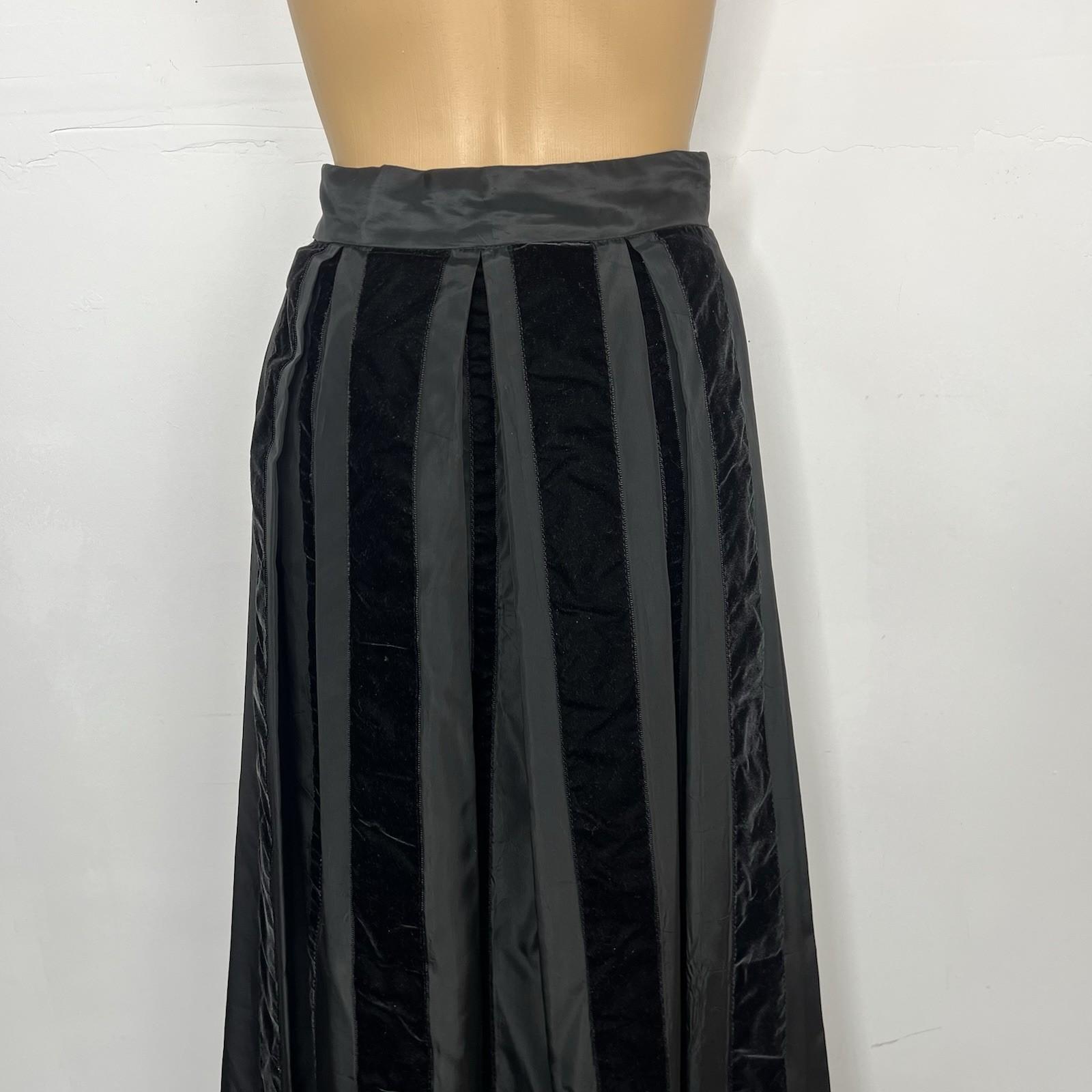 Farinae Collections Vintage Balloon Skirt Size 6 Black Velvet Tulle High Waist
