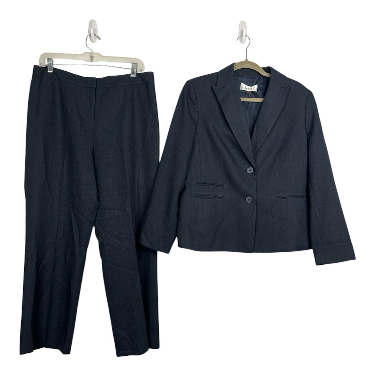 Le suit Women 2PC Polyester Pant Suit Size 12 Dark Blue Business Timeless