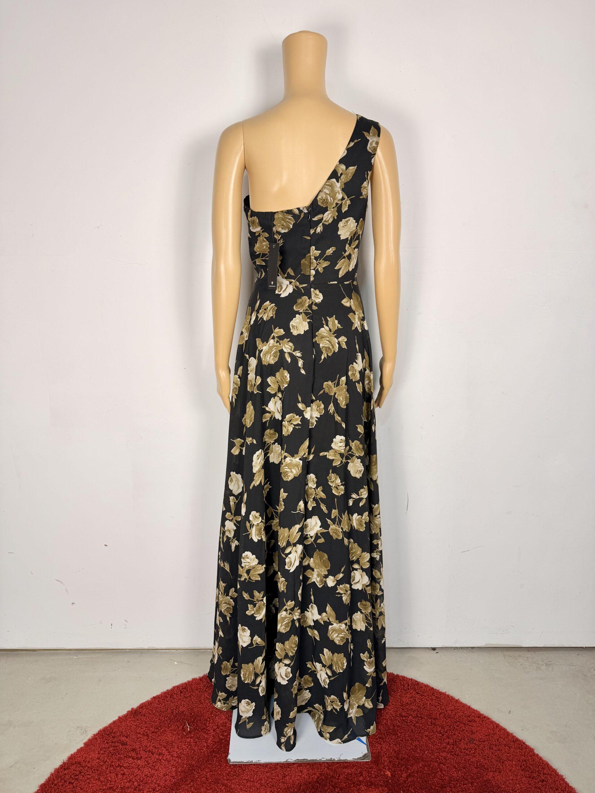 IMG_4395 Lulus Maxi Gown Dress Size L One Shoulder Black Floral